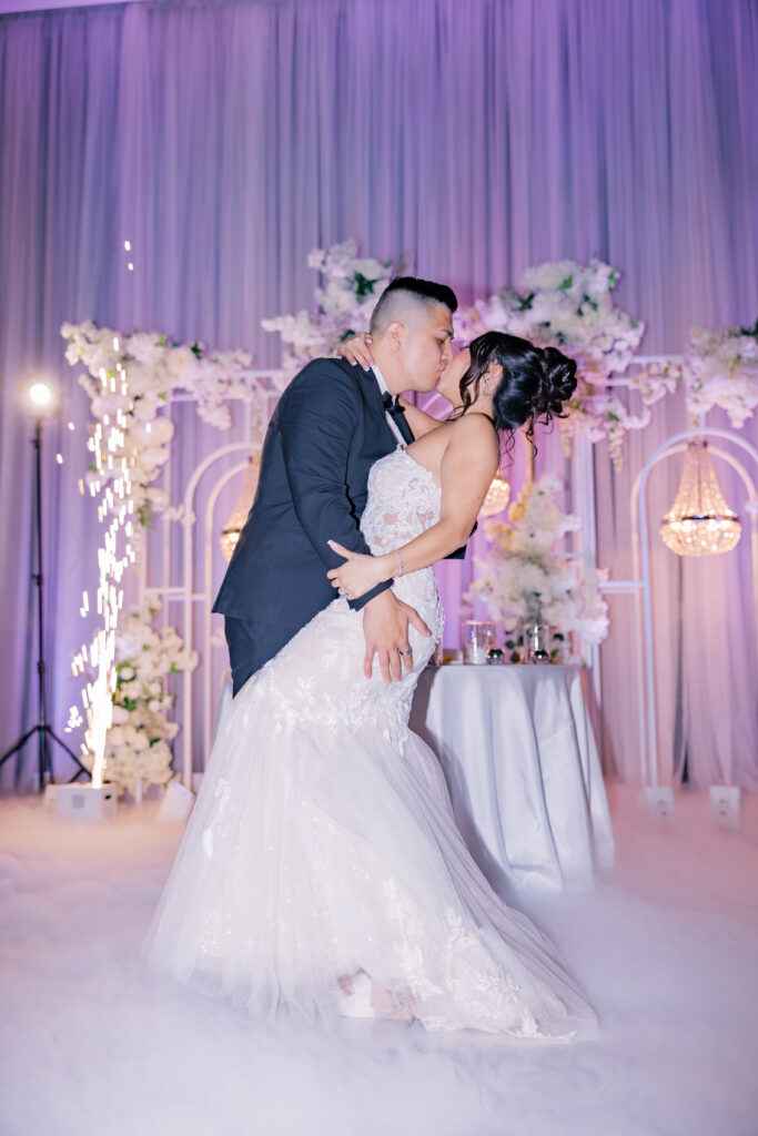 Cesar and Jocelyne kissing during their first dance
